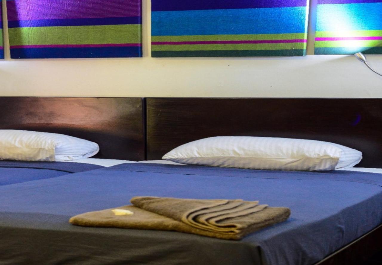 Hangover Hostels มิริสซา ภายนอก รูปภาพ