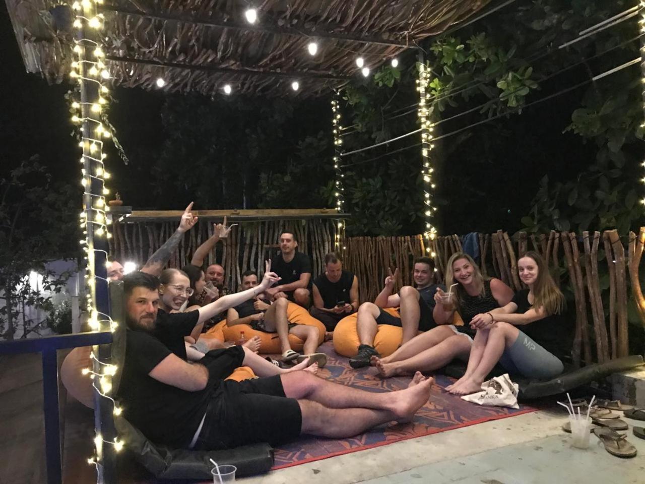 Hangover Hostels มิริสซา ภายนอก รูปภาพ