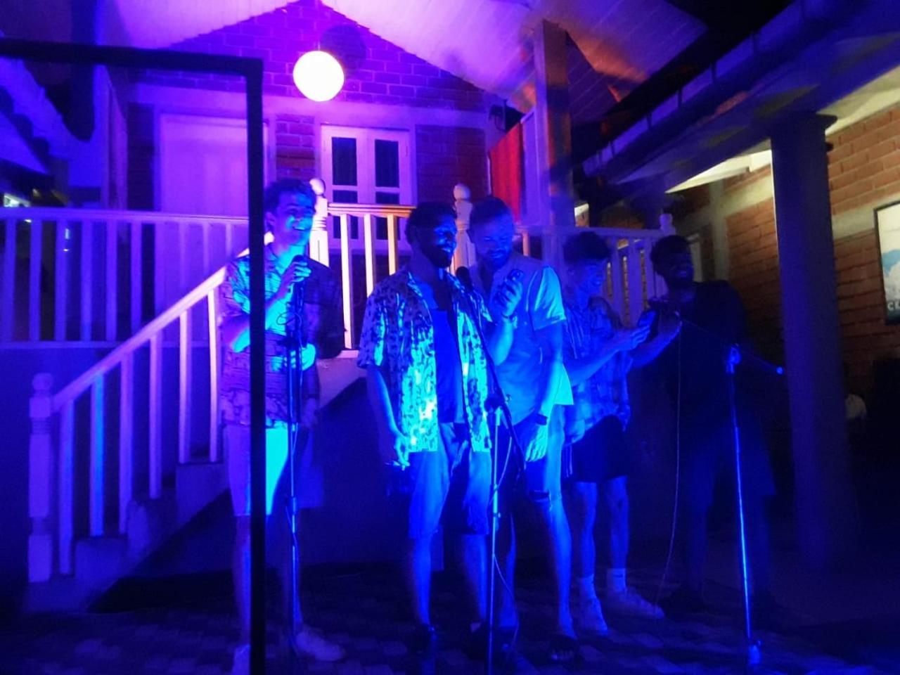 Hangover Hostels มิริสซา ภายนอก รูปภาพ