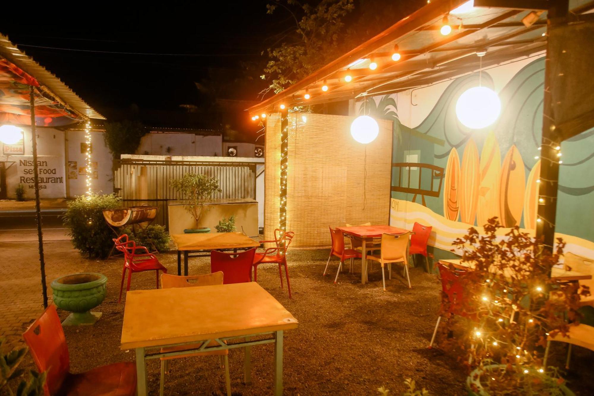 Hangover Hostels มิริสซา ภายนอก รูปภาพ