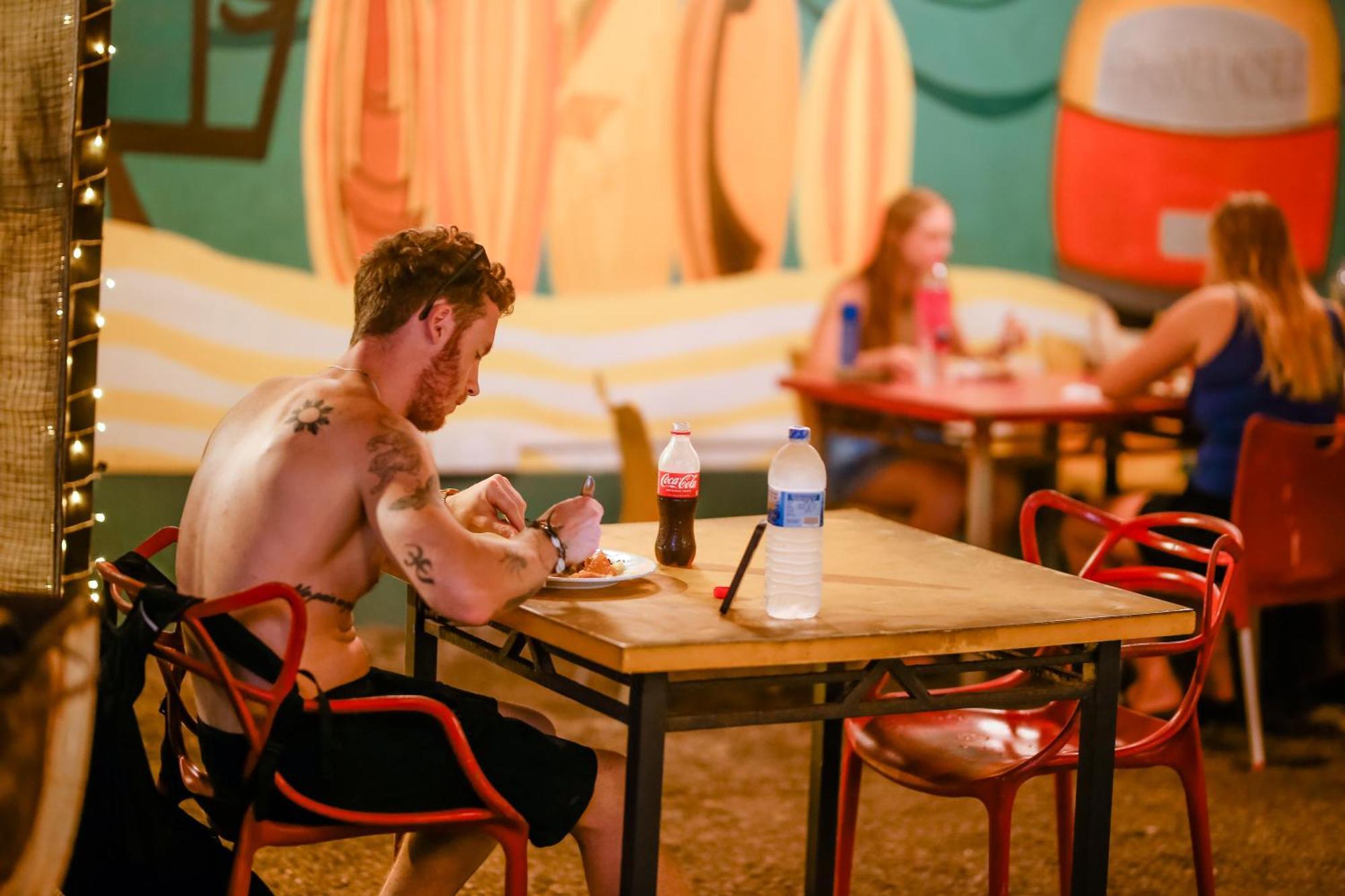 Hangover Hostels มิริสซา ภายนอก รูปภาพ