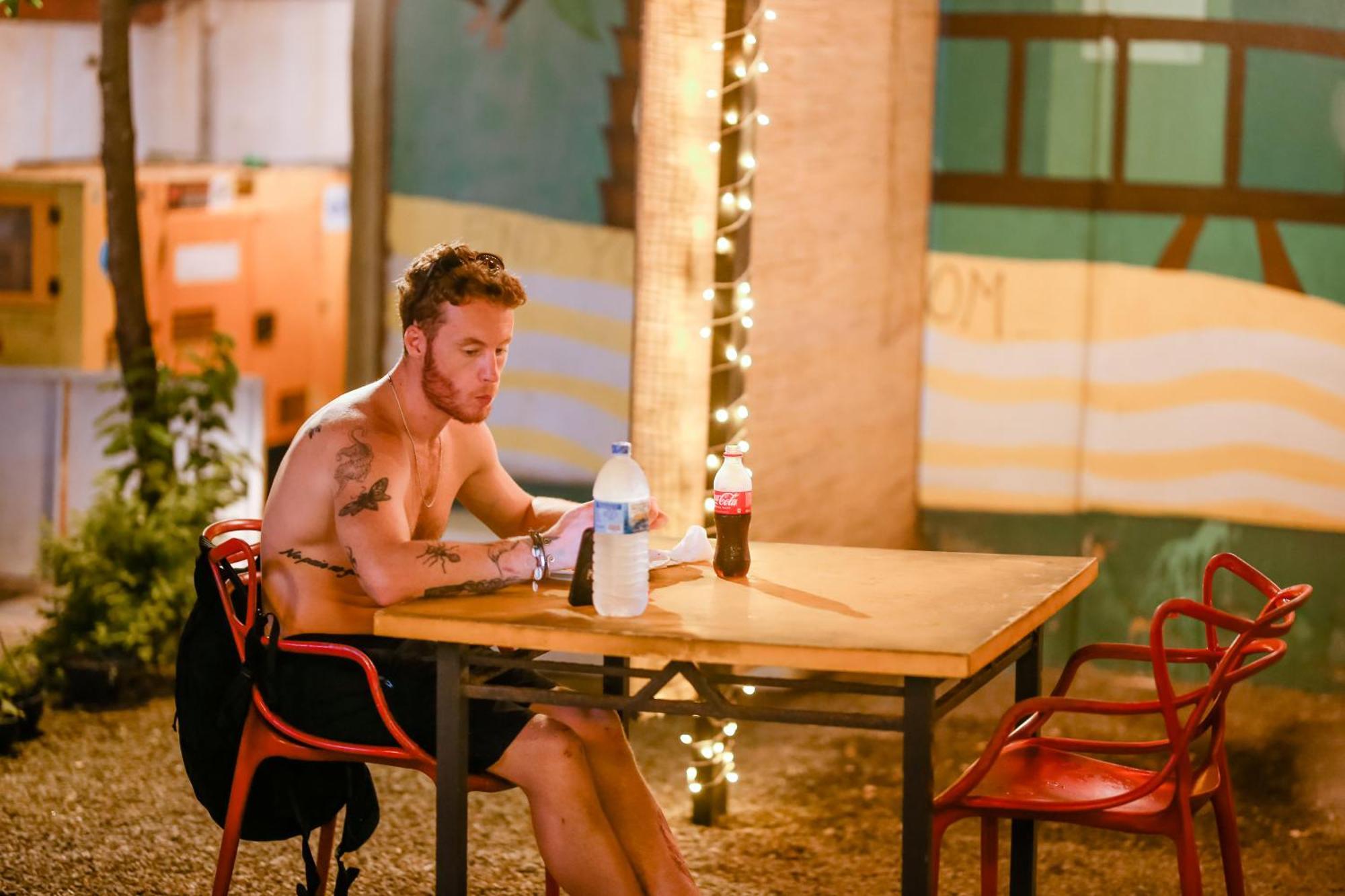 Hangover Hostels มิริสซา ภายนอก รูปภาพ