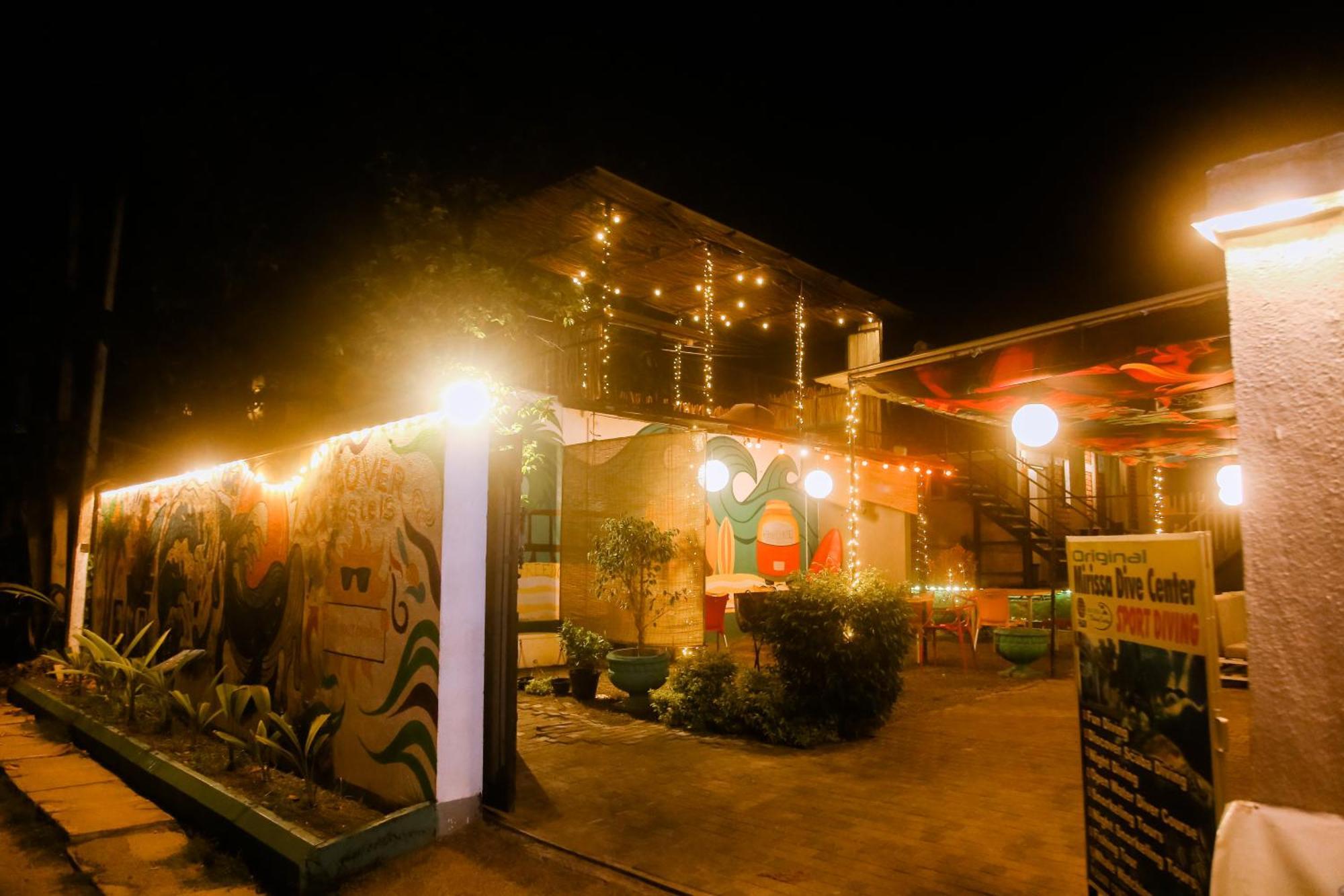 Hangover Hostels มิริสซา ภายนอก รูปภาพ