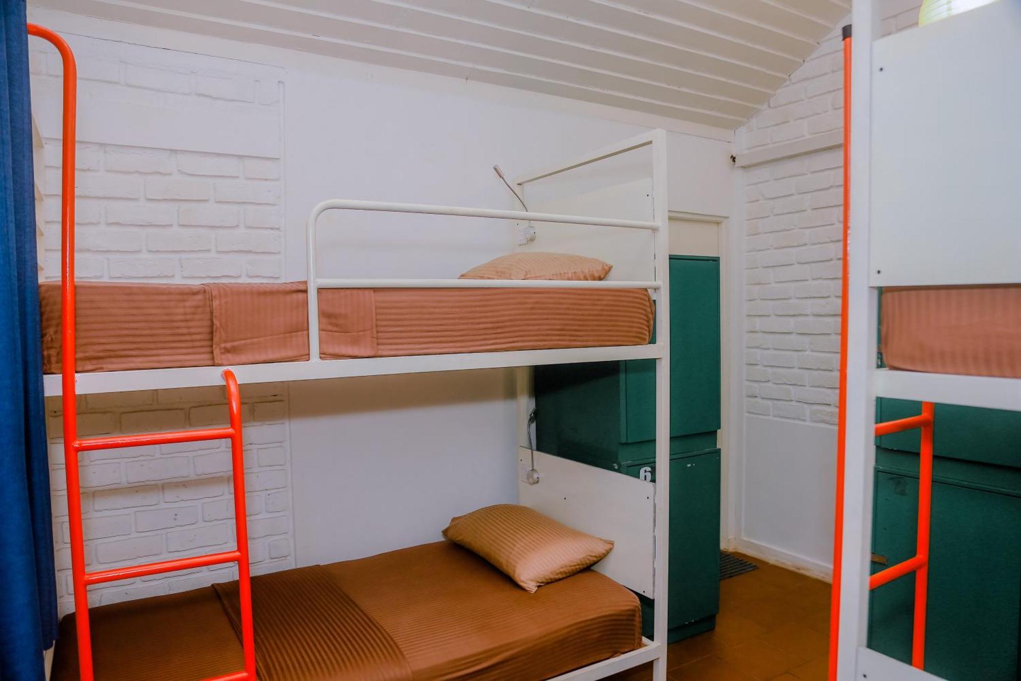 Hangover Hostels มิริสซา ภายนอก รูปภาพ
